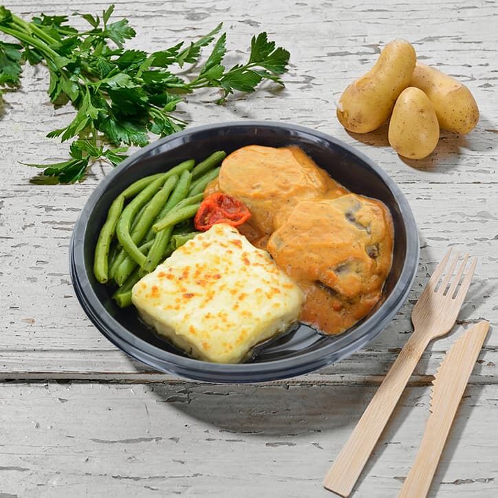 Rinderschmorbraten mit Sauce Bernaise, Kartoffelgratin & Bohnengemüse