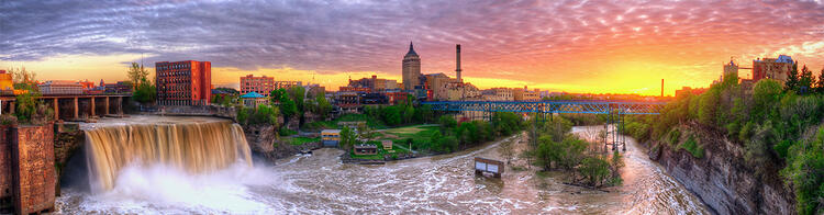 Rochester Skyline bei Sonnenuntergang