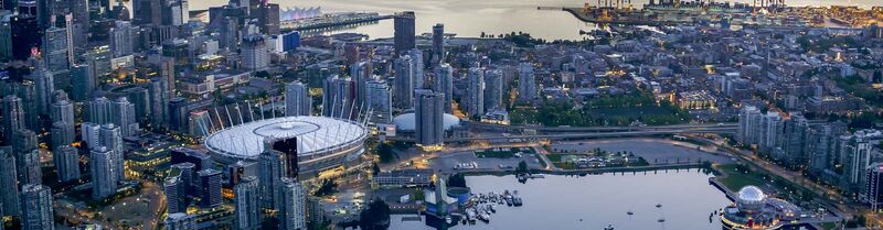 Blick aus der Luft auf Vancouver und das BC Place Stadion