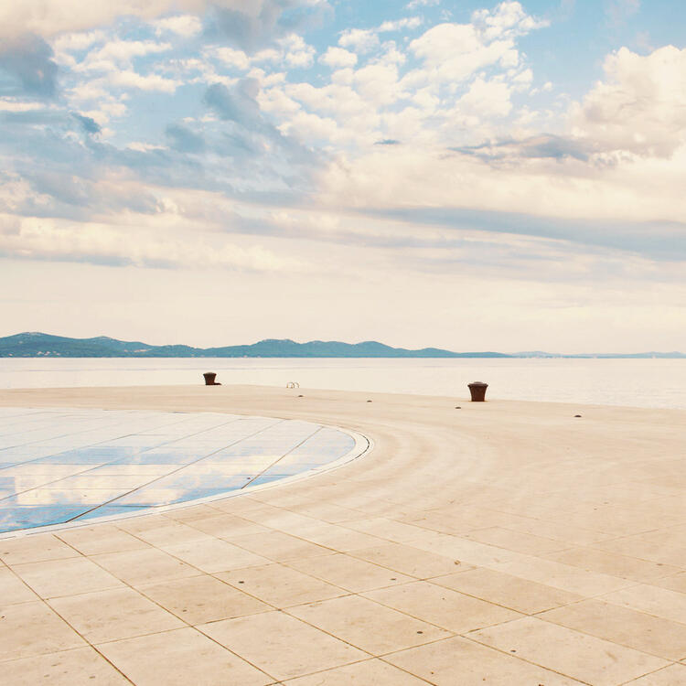 Platz "Gruß an die Sonne" in Zadar - Kroatien Platz "Gruß an die Sonne" in Zadar - Kroatien