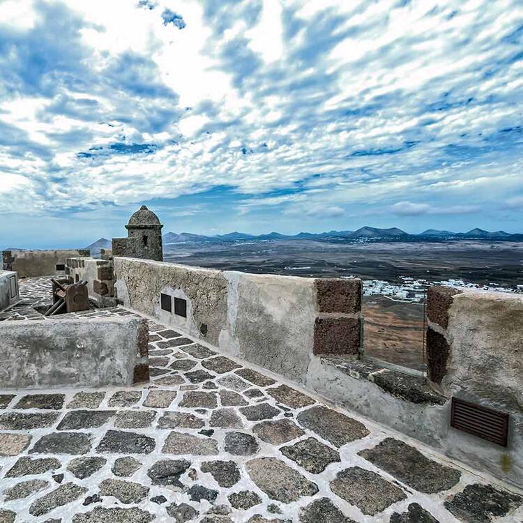 Landschaft von Schloss de Santa Barbara, Lanzarote, Kanarische Inseln, Spanien.