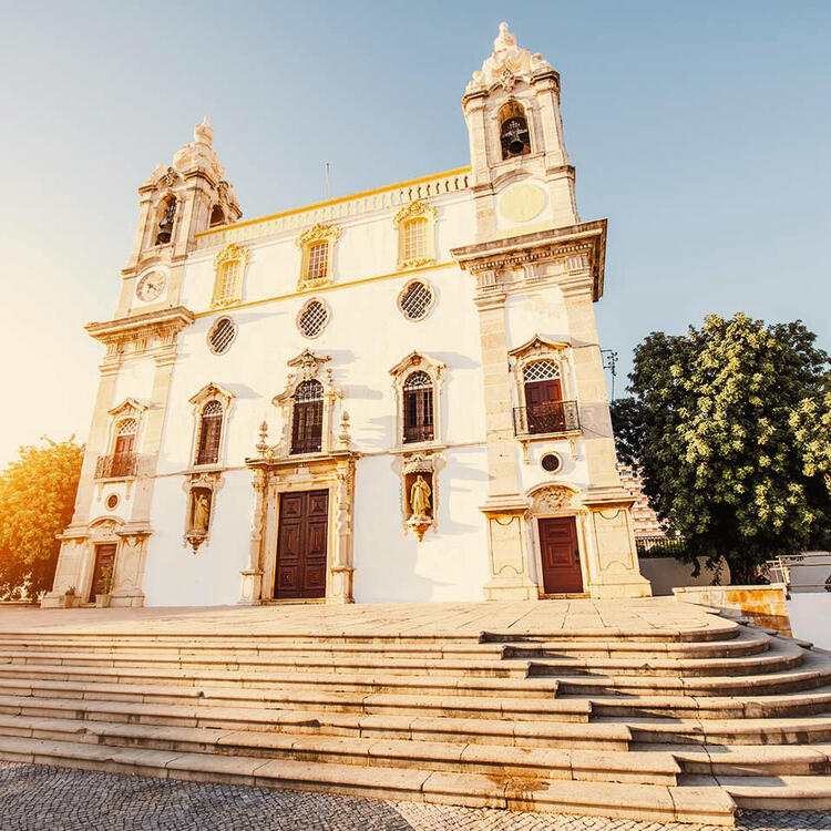 Die Kirche Igreja do Carmo - Faro | Condor