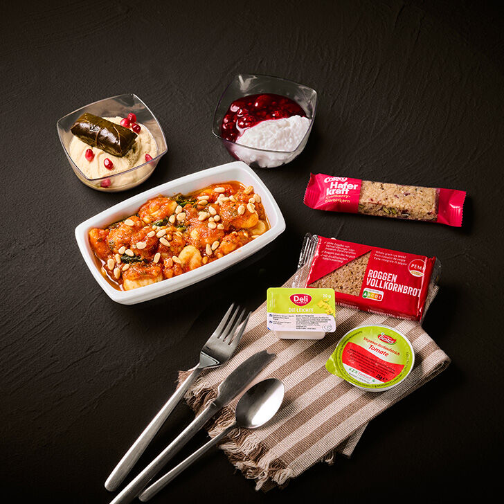 Chutné studené a teplé veganské jídlo.