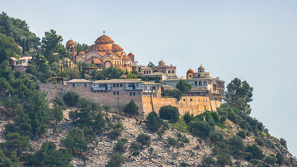 Blick auf Kloster Archangelou auf Thassos, Griechenland Guide