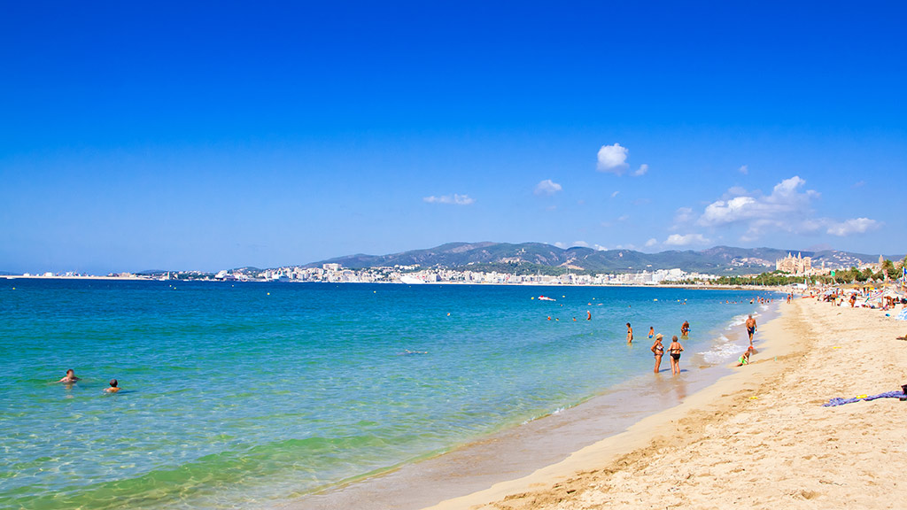 Strand Playa de Palma mit Menschen