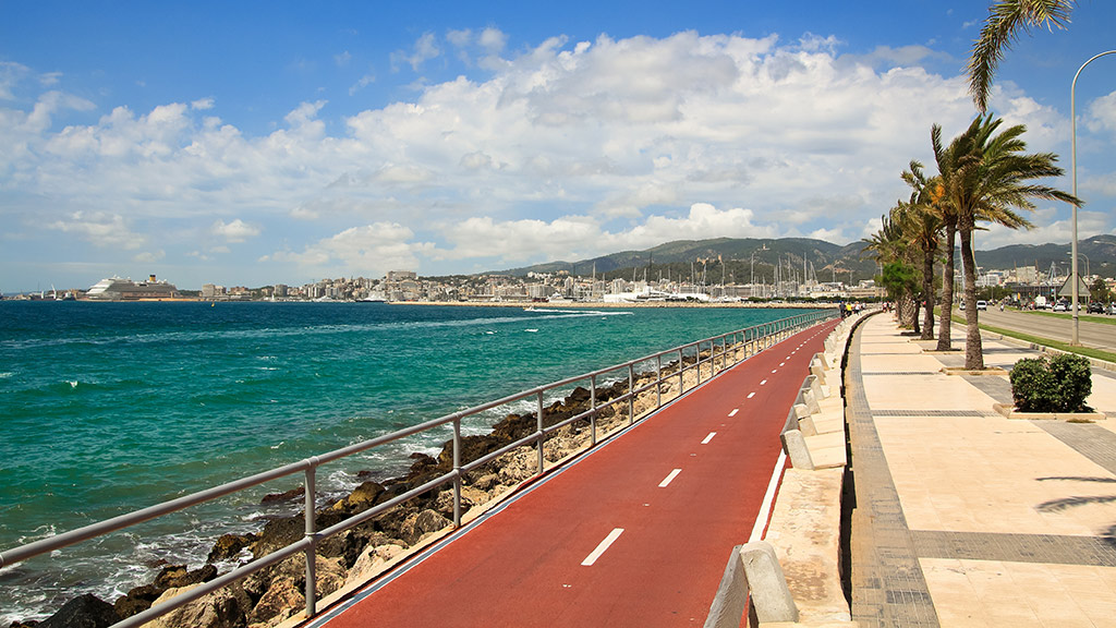 Radweg entlang der Küste von Mallorca