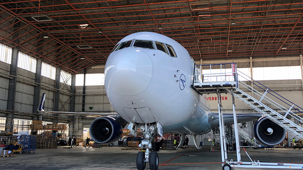 Condor Flugzeug in Condor Technik Halle