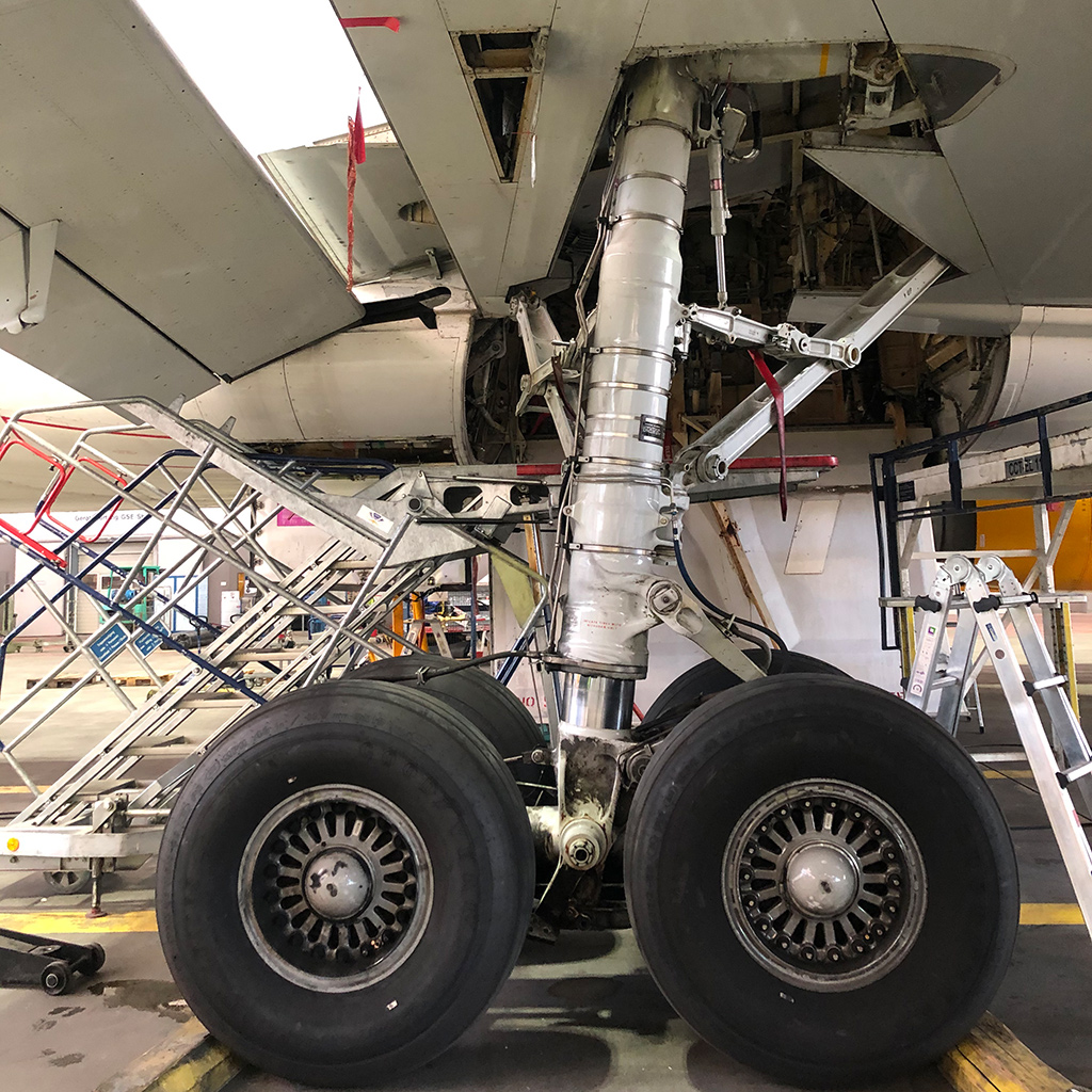 Gebaut für Extreme: Was ein Flugzeugfahrwerk aushalten muss