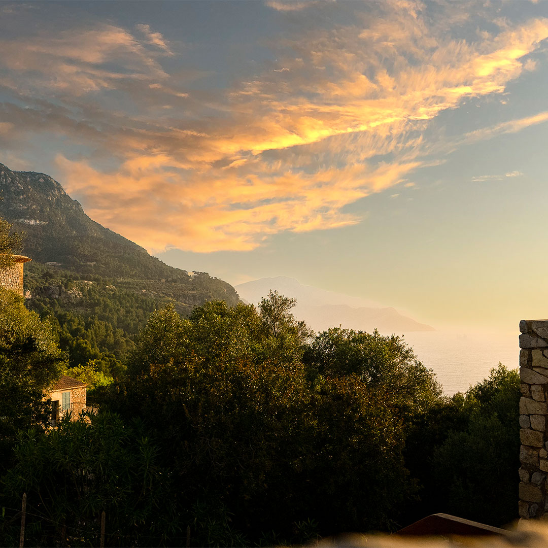 Roter Himmel bei Na Foradada auf Mallorca