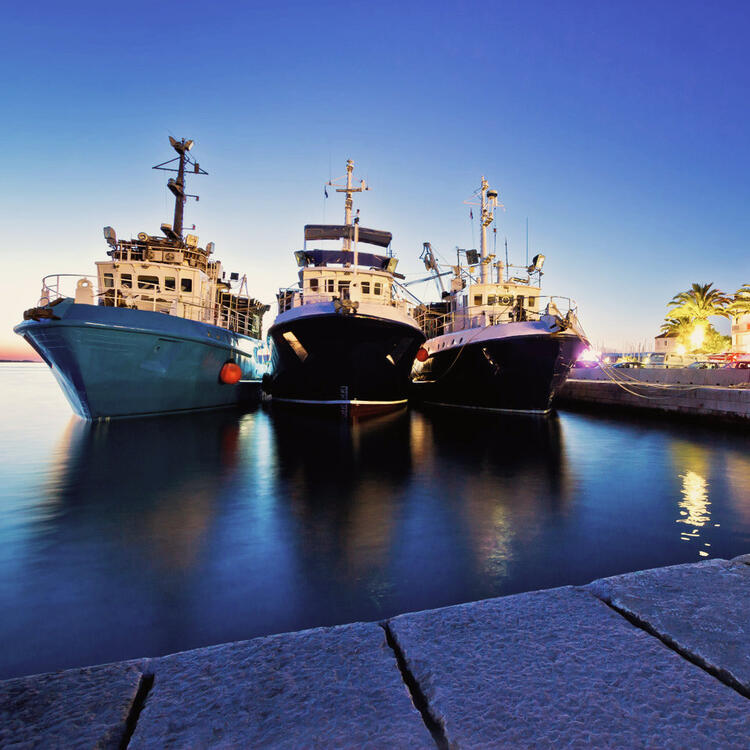 Schiffe im Hafen von Biograd nahe Zadar
