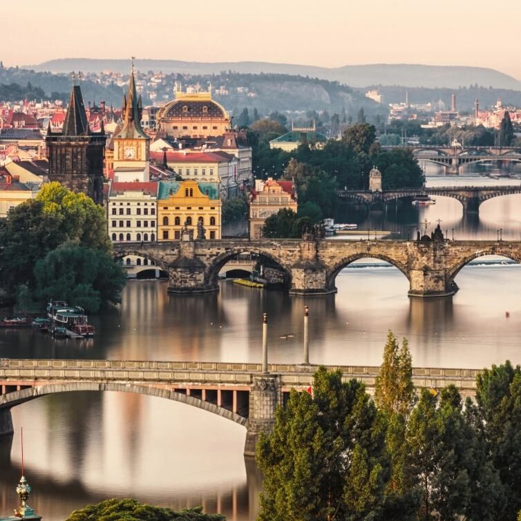 Prag mit Karlsbrücke
