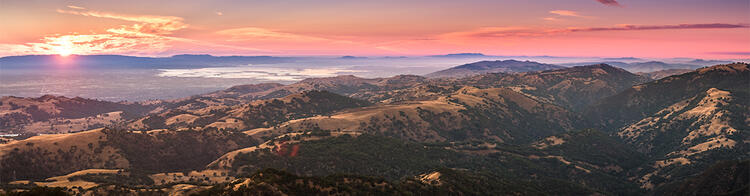 Blick über San Jose und San Francisco Bay Area bei Sonnenuntergang