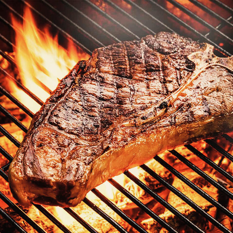 Steak auf dem Grill beim American Barbecue