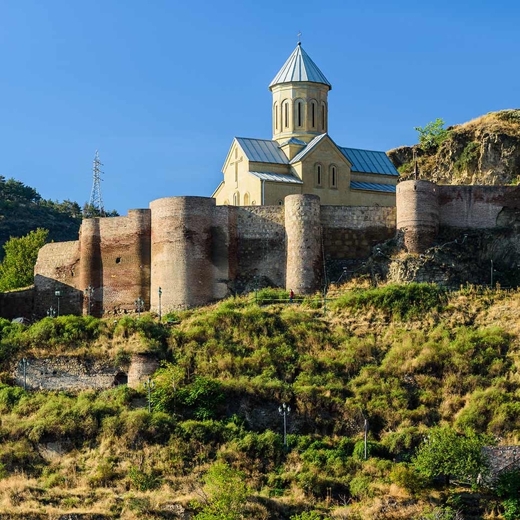 Narikala Festung und die Kirche des Heiligen Nikolaus, Tiflis, Georgien