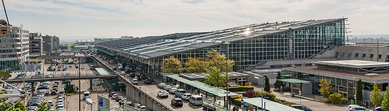 Flughafen Stuttgart Luftbild des Stuttgarter Flughafens