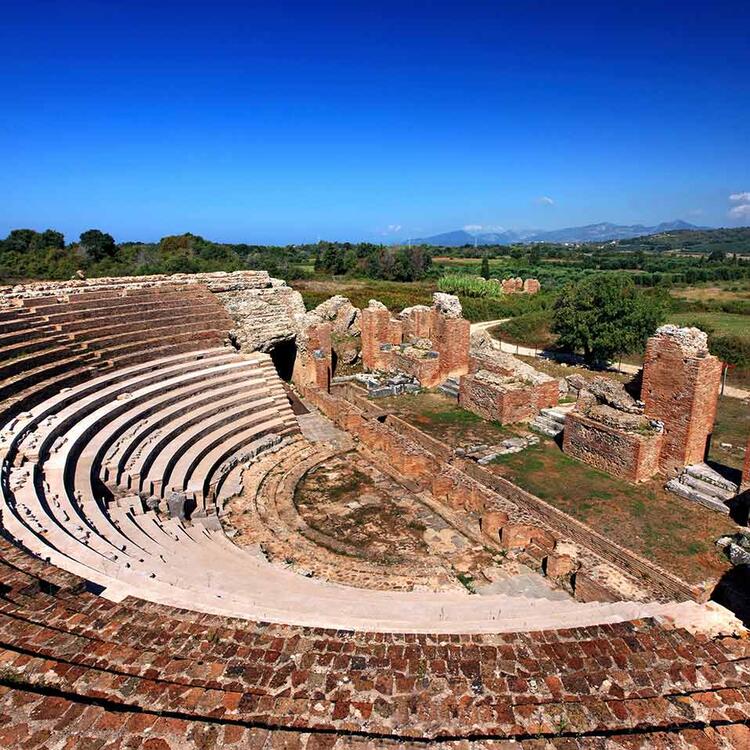 Amphitheater, Römischen und Byzantinischen an die Archäologische Stätte Nicopolis, in der Nähe von Preveza - UNESCO-Weltkulturerbe