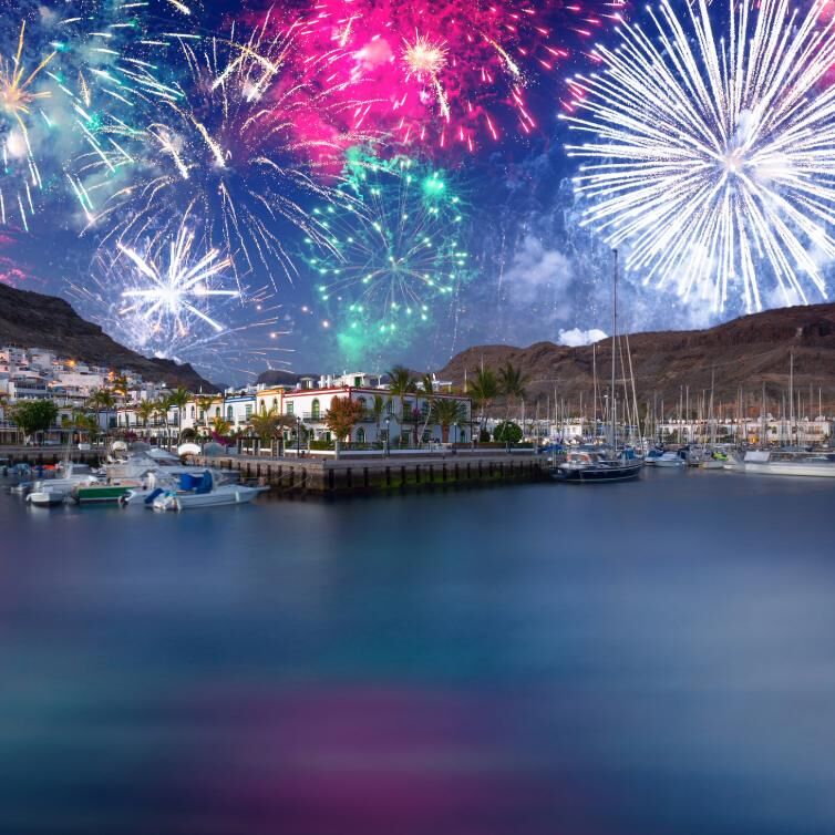 Silvesterfeuerwerk in Puerto de Mogán, Gran Canaria