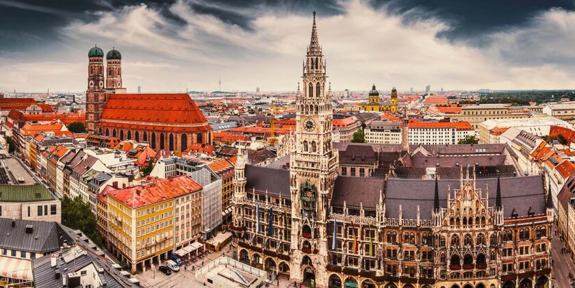 München Altstadt Frauenkirche und Rathaus