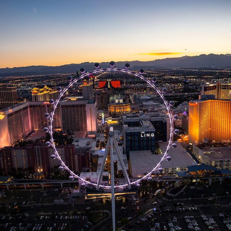 High Roller Riesenrad bei Sonnenuntergang