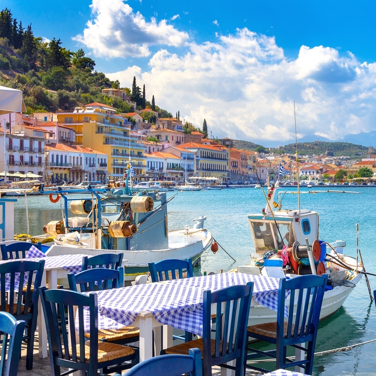 Flüge nach Kalamata - Hier billige Flüge mit Condor buchen