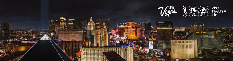 Skyline von Las Vegas bei Nacht mit Logo "Las Vegas" und "VisitTheUSA.de"