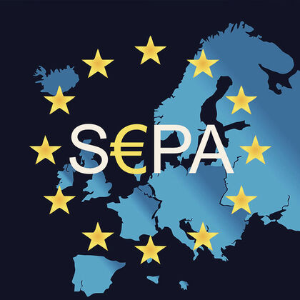 Icon Europa als Silouette in blau mit SEPA Logo, Sternchenkreis und SEPA Schrift in der Mitte. 