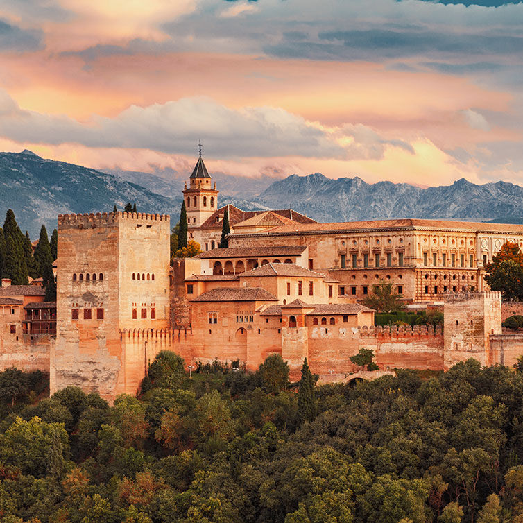 Vista de la Alhambra, en Granada, una de las ciudades universitarias más importantes de España