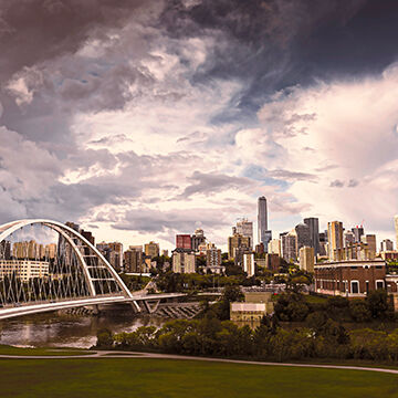 Edmonton skyline with suspension bridge - View of the city in Alberta, Canada