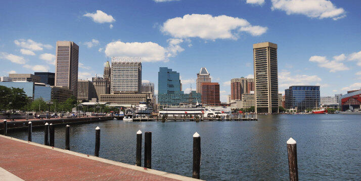 Port de Baltimore avec skyline