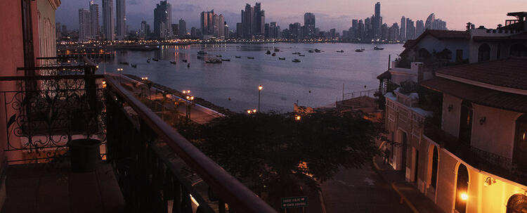 Skyline de Panama City de nuit 