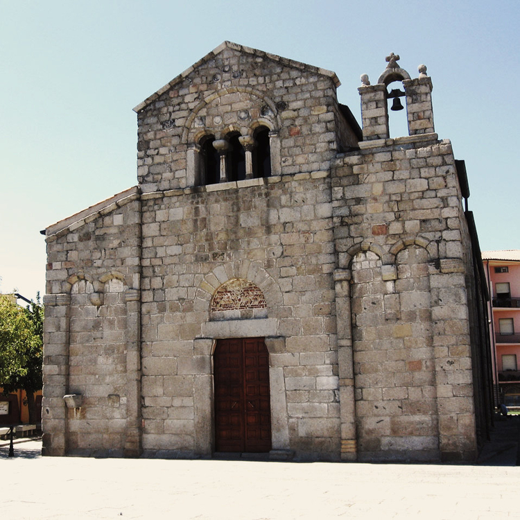 Ein schöner Blick auf die Kirche San Simplicio in Obia- Basilika San Simplisio in Olbia - Sardinien 