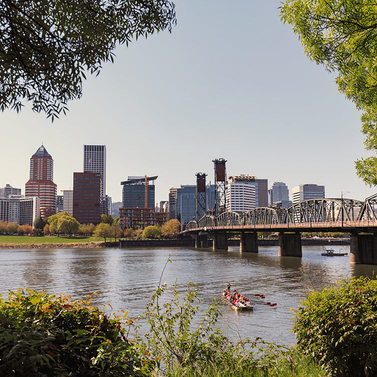 Faro al tramonto vicino a Portland