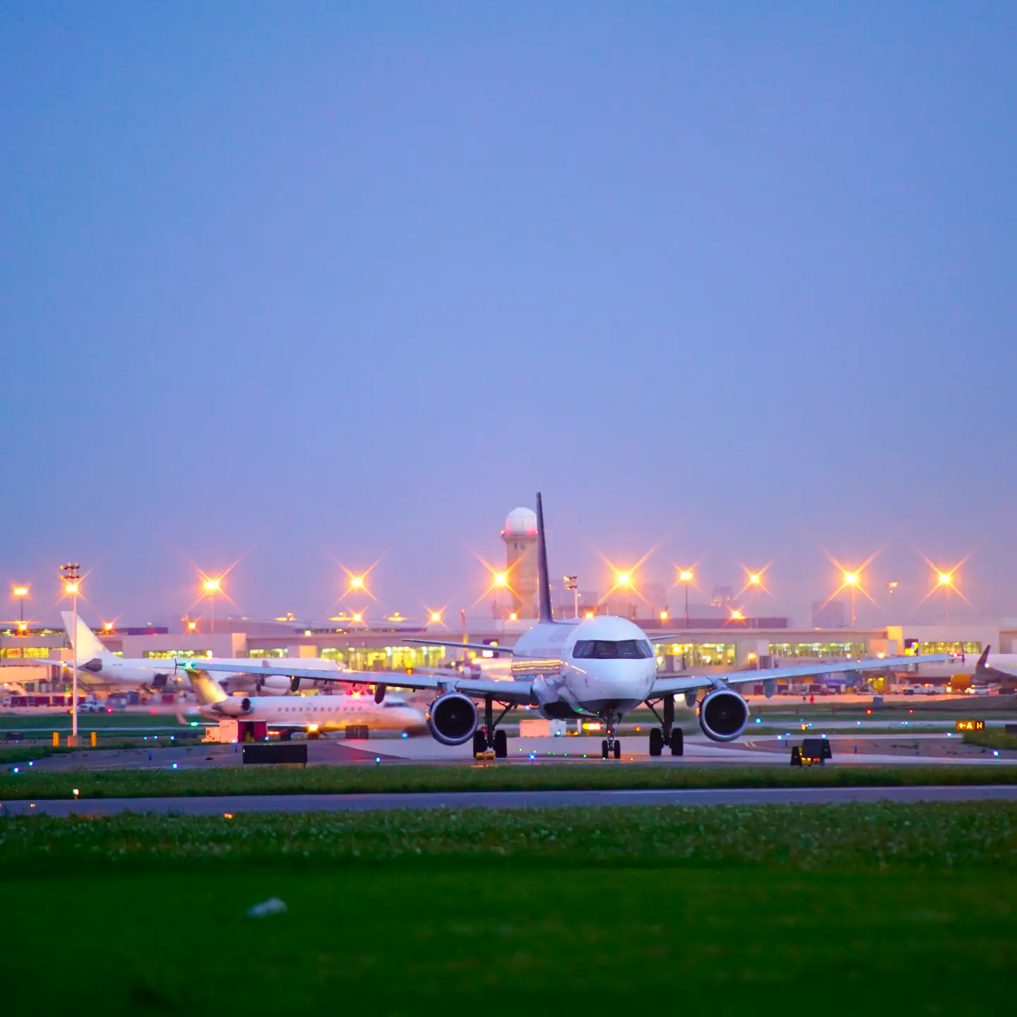 Aircraft on the apron of Toronto Pearson Airport
