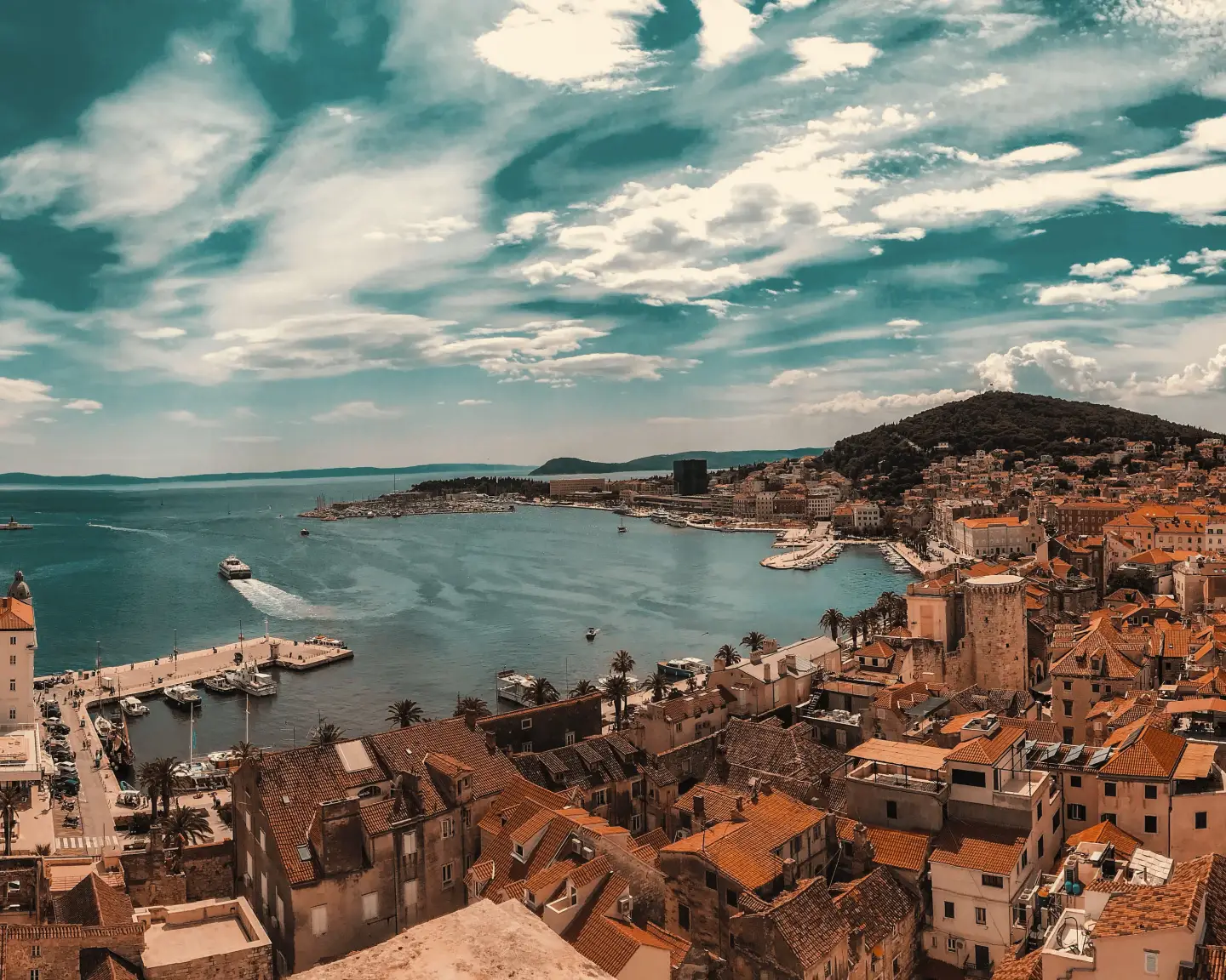 Split – Vieille ville et port sur la côte adriatique