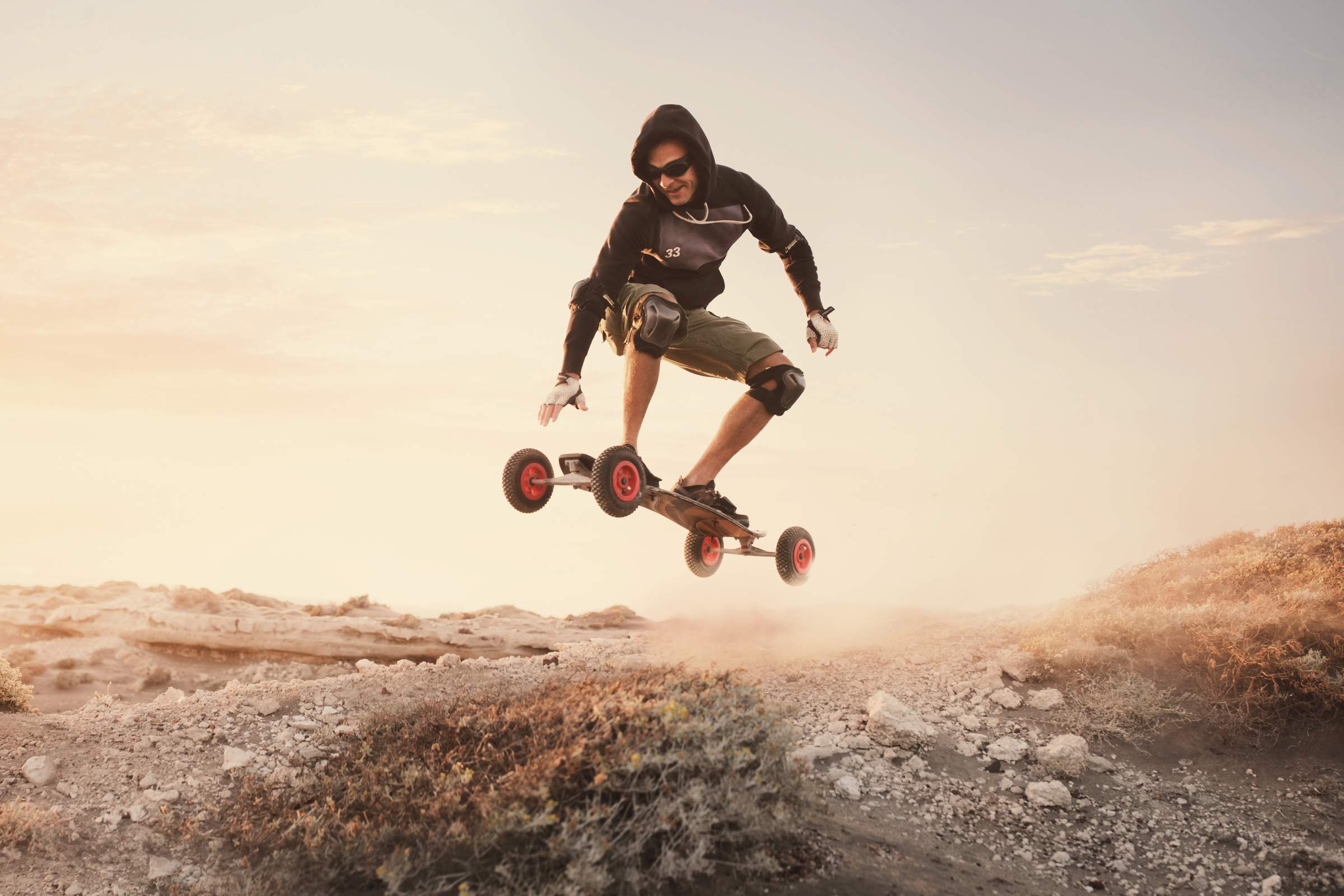 Un skater en Tenerife al atardecer