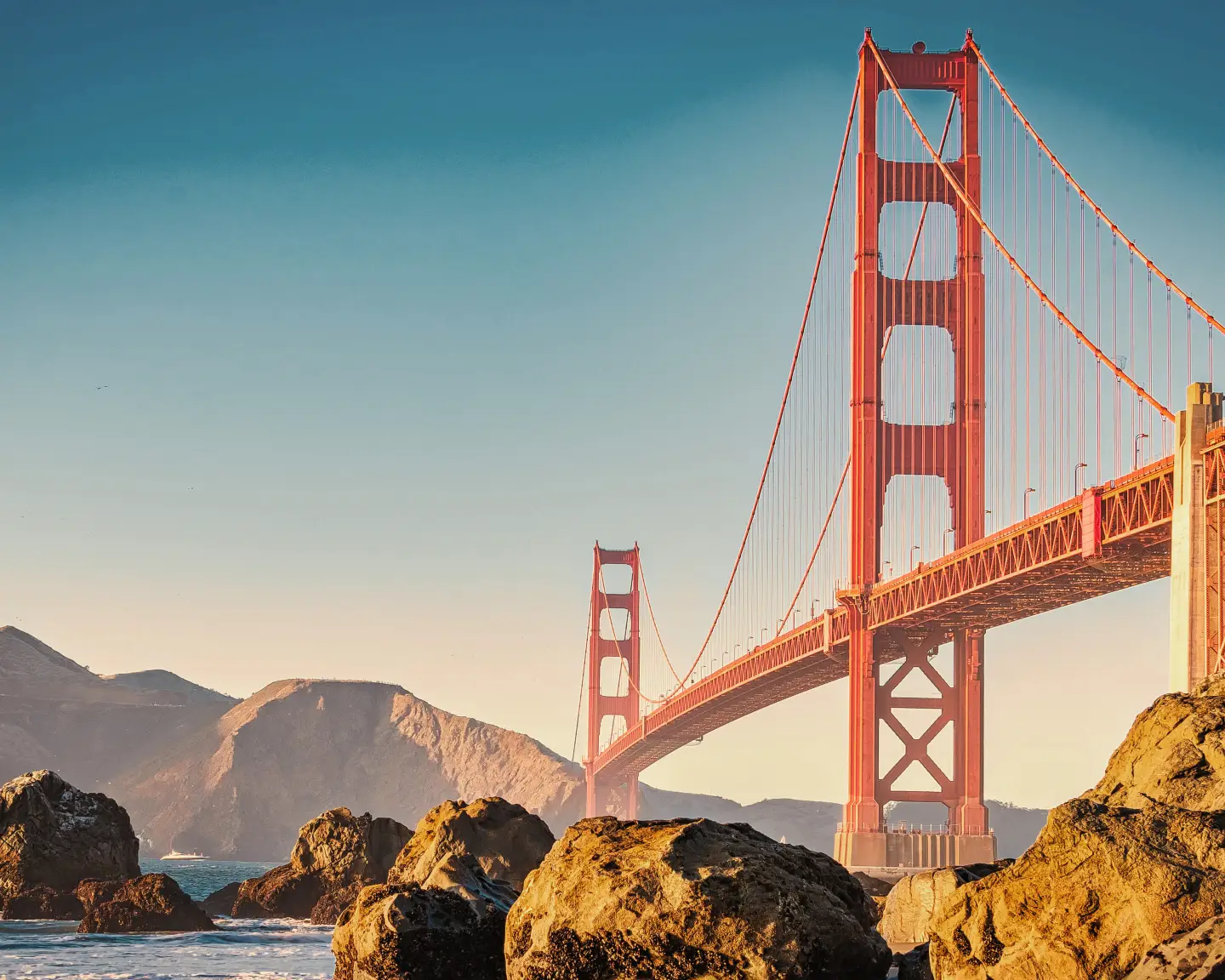 san-francisco-sfo-usa-bruecke-golden-gate-bridge-condor