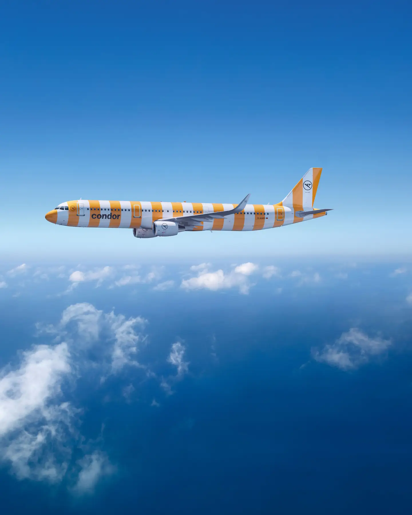 Airbus A321-200 de Condor con franjas amarillas