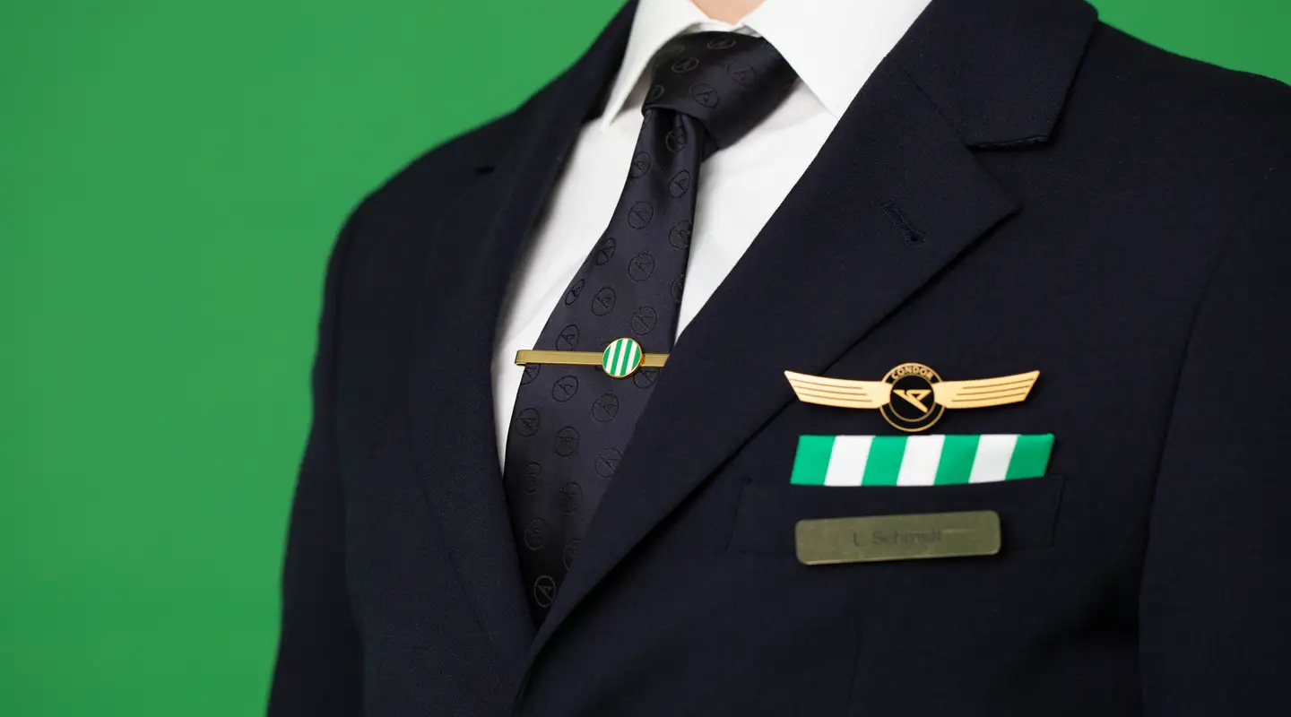 mujer-isla-verde-detalles-look-rayado-condor