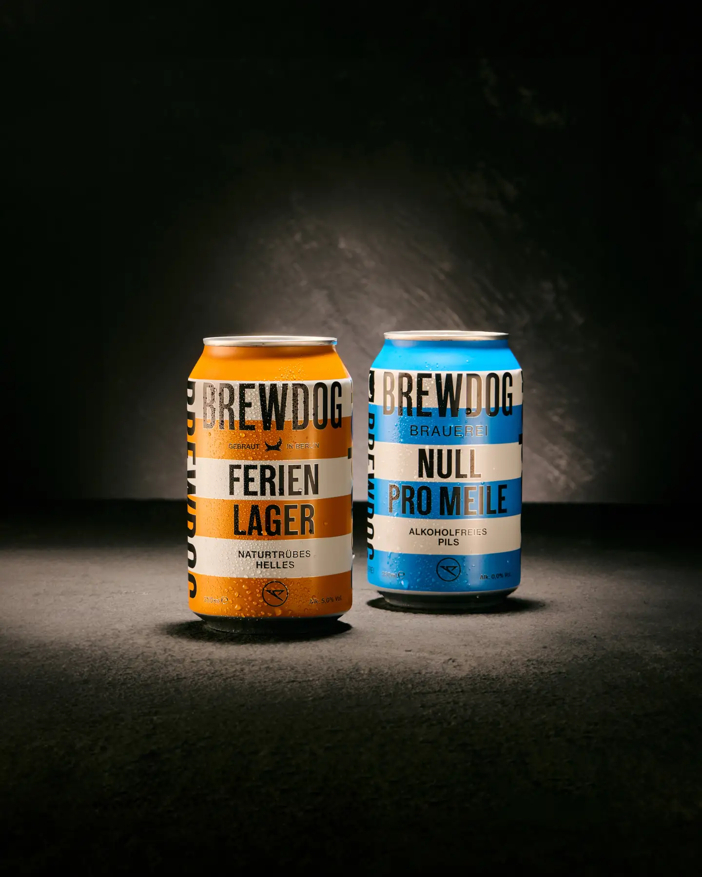 Dos latas de cerveza artesanal BrewDog con el diseño a rayas de Condor.