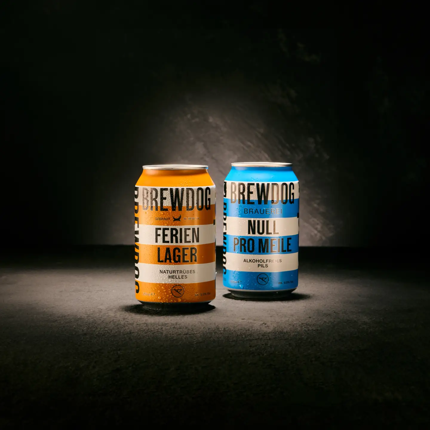 Dos latas de cerveza artesanal BrewDog con el diseño a rayas de Condor.