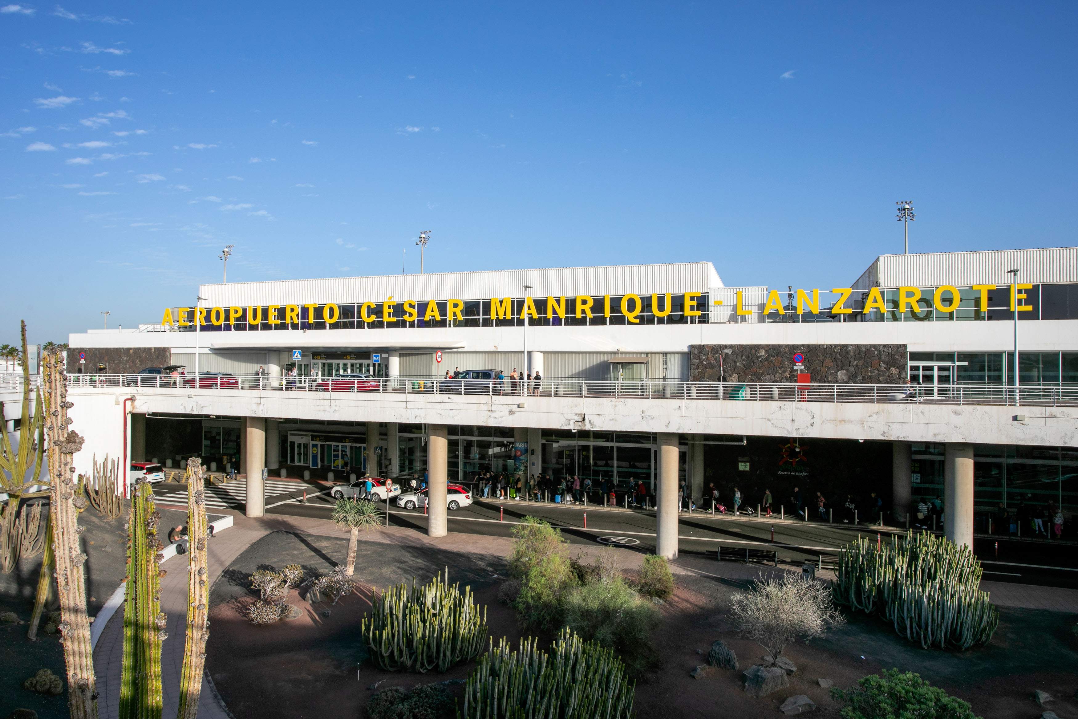Aeropuerto+César+Manrique-Lanzarote+(exterior+2)