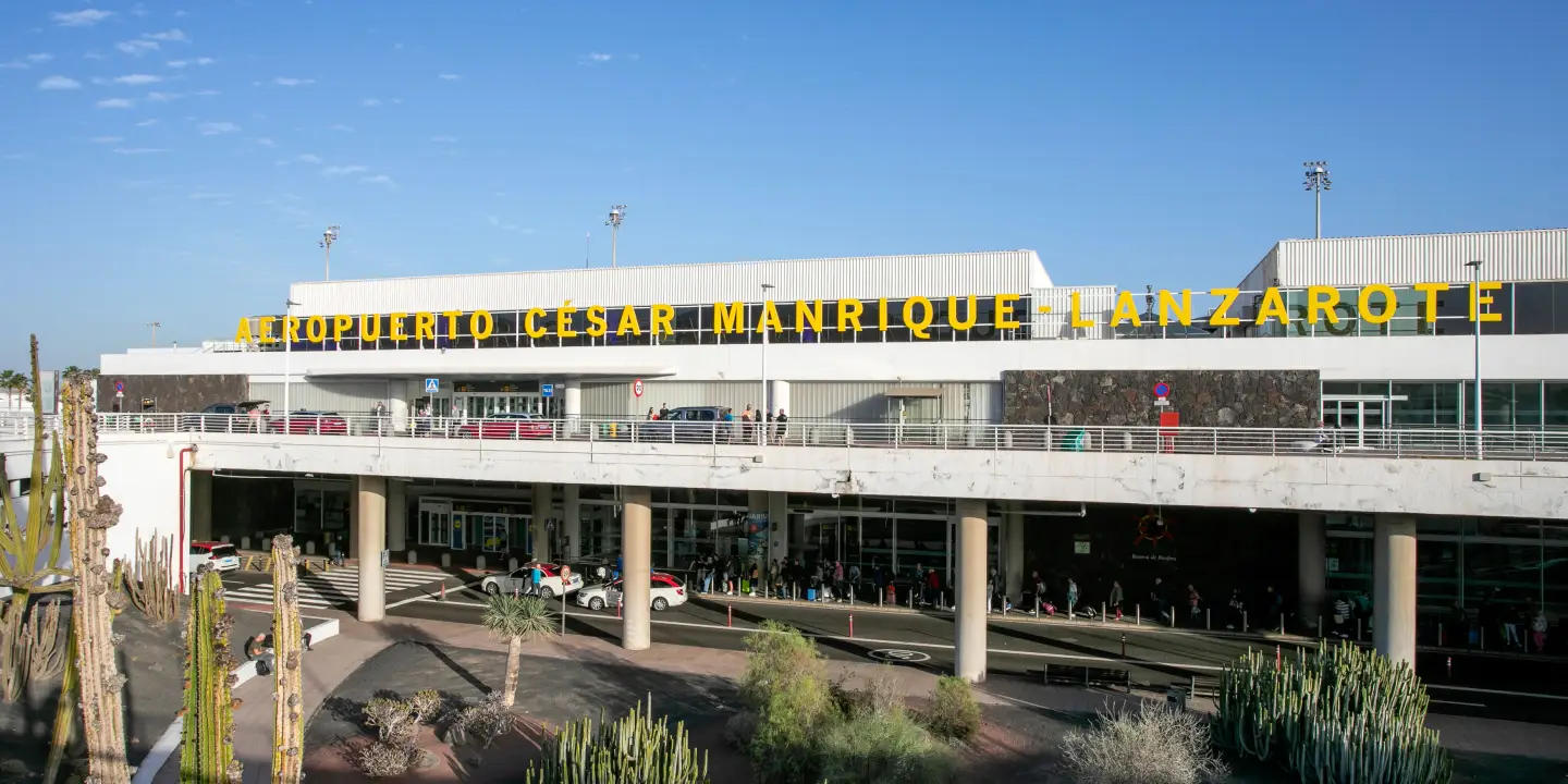 Aeropuerto+César+Manrique-Lanzarote+(exterior+2)