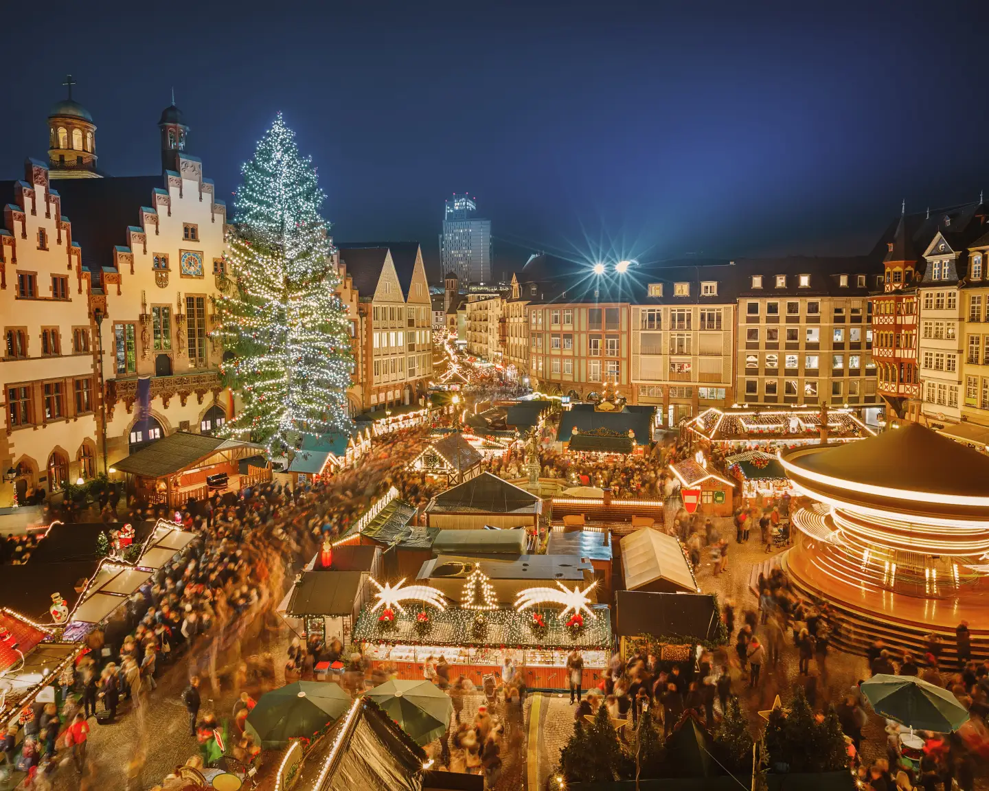 Traditional Christmas market in the historic old town of Frankfurt am Main, Germany.