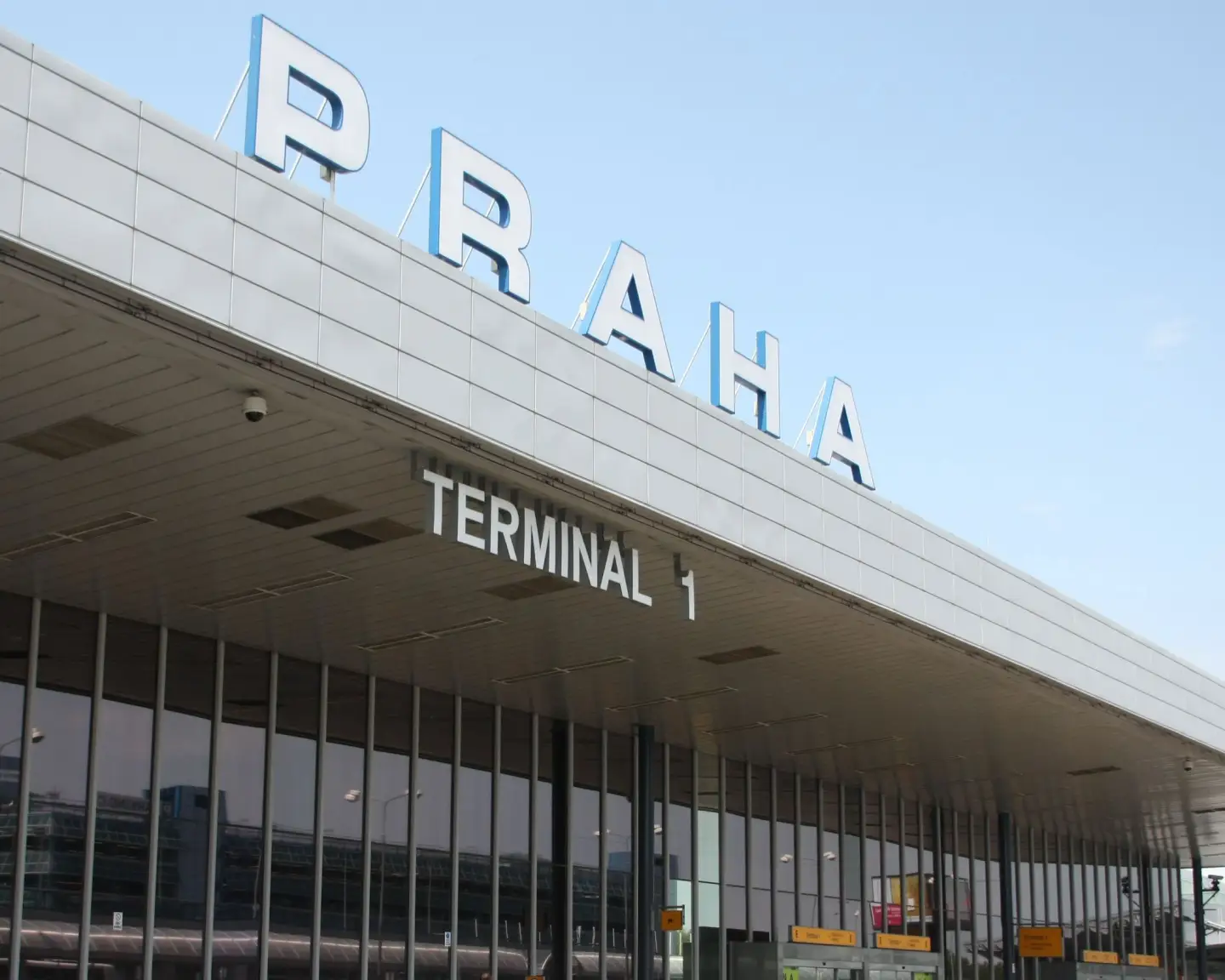 Exteriér Terminálu 1 na Letišti Praha (PRG)