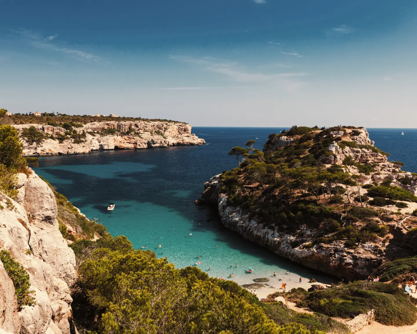 palma-de-mallorca-pmi-spanien-bucht-03-condor