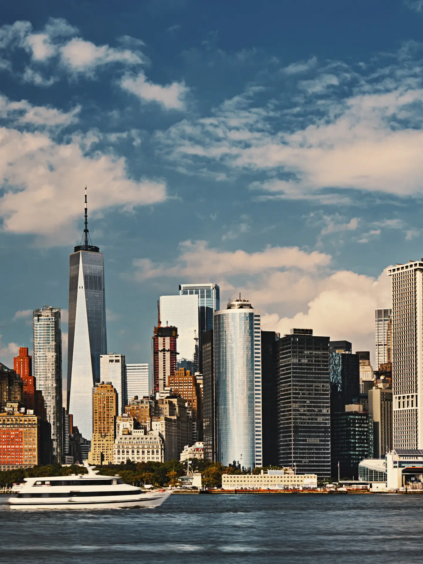 new-york-city-jfk-usa-new-york-skyline-freiheitsstatue-01-condor